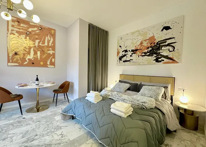 Urban Charme בית הארחה